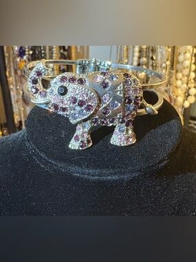 Gold Tone Elephant Bangle Bracelet with Pink Rhinestones